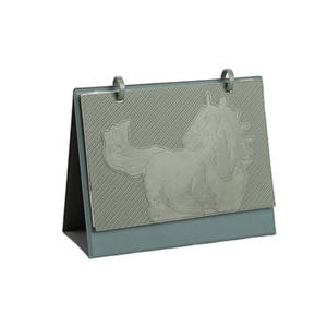 Juego de Regalo de Papelería Zhuorui 2026, Calendario de Escritorio/Mesa de Cuero con Diseño de Caballo, para Oficinas, Laminado e Impreso - Product Image 1