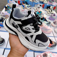 K2515 Vente en gros d'usine, prix bas, baskets pour filles et garçons, surface en maille respirante, légères, chaussures de sport en EVA