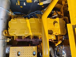 รถขุด 330D ขนาด 10 ตัน ผลิตในญี่ปุ่น พร้อมเครื่องยนต์ Caterpillar 201.4 กิโลวัตต์ เกียร์ ปั๊ม มอเตอร์ และลูกปืน - Product Image 4