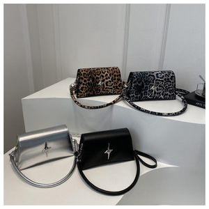 Fashionable and Simple Two <b>Straps</b> Zip Closure Luxury Crossbody <b>Bag</b> Casual Korean-style Trendy Small <b>Bag</b> - Product Image 1