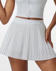 Falda de tenis plisada de nueva llegada para mujer, falda corta deportiva de fitness con efecto de dos capas, antiexposición, con bolsillos, tipo skort de golf. - Product Image 1