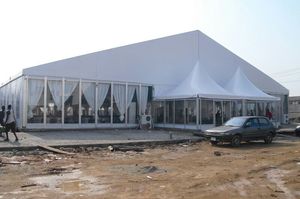 Marquee en aluminium avec paroi latérale en verre pour événements de <span class=keywords><strong>mariage</strong></span>, pavillon en forme de A transparent, résistant au vent, luxueux, cérémonie en plein air, réception - Product Image 5