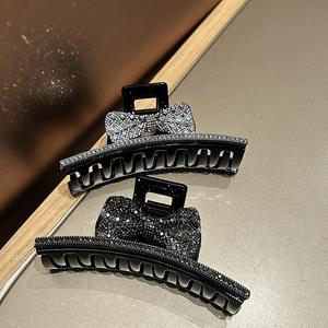 Pinza de Pelo Francesa con Lazo y Pedrería Brillante, Estilo Clásico y Elegante - Product Image 4