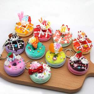 Porte-clés en acrylique en forme de donuts mignons, idéal pour les étudiants et les couples, parfait pour les cadeaux en gros. - Product Image 1