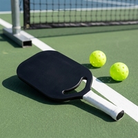 Raquette de pickleball professionnelle sans bords, thermoformée en fibre de carbone et noyau en nid d'abeille PP, personnalisable pour l'entraînement et les matchs