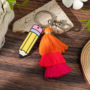 Porte-clés fantaisie en bois multicouche avec pompon et fil, fait main, pour la rentrée scolaire, cadeau pour la Fête des Enseignants - Product Image 5