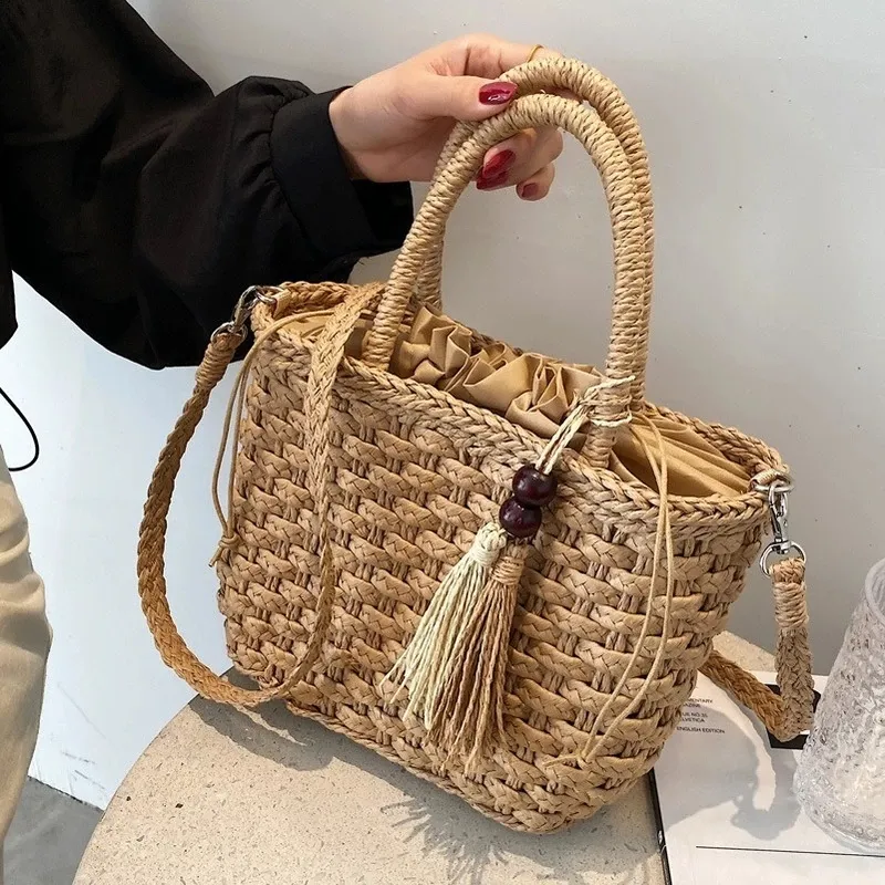 New Fashion Tassel Straw Handbag Hand-Woven Bag Woven Purse Wicker Beach Bag Shoulder Messenger Bags