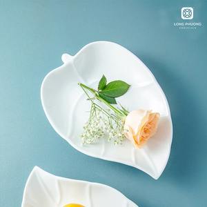 Assiette à dessert en forme de feuille de taille personnalisable en porcelaine de qualité supérieure pour l'hospitalité gastronomique - Product Image 6