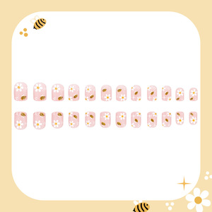 Venta al por Mayor <span class=keywords><strong>de</strong></span> 24 <span class=keywords><strong>Uñas</strong></span> Postizas Color Nude con Diseño <span class=keywords><strong>de</strong></span> Abeja y Margarita, <span class=keywords><strong>Uñas</strong></span> Postizas Cortas Cuadradas, Reutilizables, con Pegamento, para Uso Diario <span class=keywords><strong>de</strong></span> Mujeres - Product Image 5