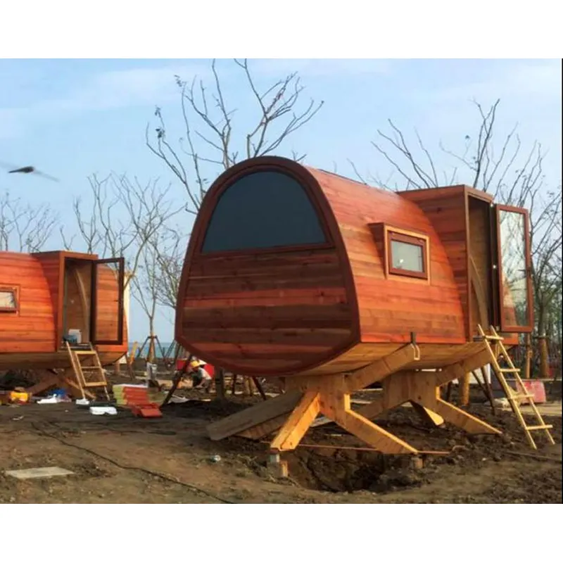 Maison modulaire intégrée de luxe cabane dans les arbres préfabriquée pour l'extérieur en bois hôtel maison préfabriquée dans l'arbre pour les enfants