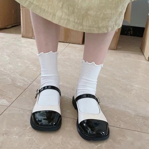 White And <b>Black</b> Mid-Calf Socks With Ruffle <b>Edge</b> Cotton Breathable Women's Socks For Youth Style - Product Image 2
