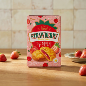 Cheongwoo Grandshell Strawberry <b>Biscuits</b> - Product Image 3