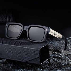 Lunettes de soleil polarisées pour homme ZS-98356P, monture carrée, plastique noir, métal, protection UV400, verres TAC, pare-soleil de classe 2 - Product Image 5