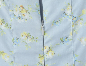 เดรสสั้นพิมพ์ลายดอกไม้สีน้ำเงินทรงเข้ารูปสำหรับผู้หญิง รุ่นคัสตอม 2026 - เดรสสายเดี่ยวลำลองสำหรับฤดูร้อน, รับผลิตแบบ OEM/ODM โดยโรงงานจีน - Product Image 5