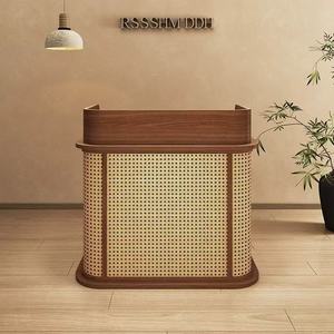 Comptoir d'accueil moderne en rotin avec façade en bois et auvent, table de bienvenue pour hôtel, centre commercial, bureau - Product Image 3