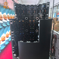 Module LED P4 à Vente Chaude Intérieur Extérieur Pleine Couleur Taux de Rafraîchissement Élevé, Mur Vidéo LED Souple Flexible Spécial, Affichage Dynamique