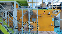 Machine de fabrication de produits pour bébés, machine de fabrication de couches pour bébés/couches jetables automatiques