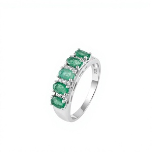 Anillo de Zafiro y Diamantes Múltiples en Plata de Ley 925 con Engaste de Garras - Product Image 4
