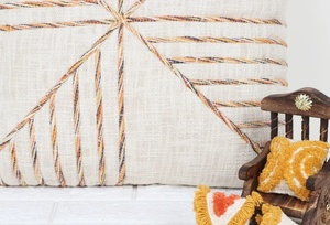Funda de Cojín Decorativa con Flecos en Amarillo Mostaza y Marfil, Textura Tufted a Mano, Estilo Boho, para Sofá - Product Image 4