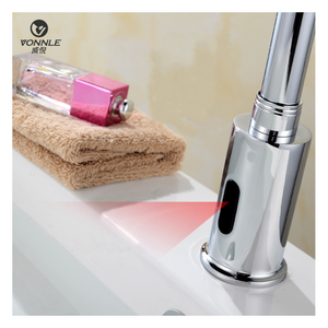 Robinet de cuisine automatique à détection rapide installé sur le pont, robinet de détection de capteur électronique en laiton DC AC - Product Image 5