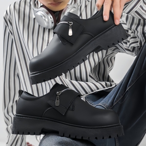 Nouvelles Chaussures <span class=keywords><strong>Femme</strong></span> <span class=keywords><strong>Pas</strong></span> Chères Livraison Gratuite Bottines Derby Noires à Bout Large à Prix Bas Fabricant de Chaussures de Mode en PVC Exportation Usine - Product Image 5
