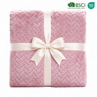 Couverture en flanelle gaufrée en gros, motif géométrique et dessin animé, double couche, en peluche, pour canapé, lit, maison, toutes saisons, OEM, personnalisable, en vrac