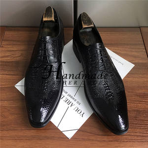 Nouvelles chaussures derby britanniques pour hommes à lacets, en cuir brillant vieilli à texture peau de serpent, à bout ouvert et pointu - Product Image 5