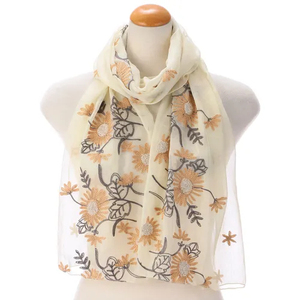 Chal de Mujer con Diseño de Flores Bordadas a Mano, Tejido en Poliéster Ligero, Transpirable y de Alta Calidad - Product Image 4