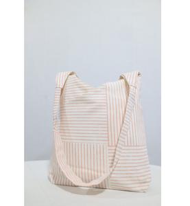 Sac imprimé à la main mettant en valeur l'art textile classique avec un design fonctionnel adapté aux activités quotidiennes, aux voyages et à la conscience - Product Image 4