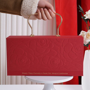 Cartelle Portadocumenti di Alta Qualità con Rose in Rilievo per Matrimoni Damigelle San Valentino 8 <span class=keywords><strong>Marzo</strong></span> Festa della Donna Realizzate in Carta Resistente e Riciclabile - Product Image 1