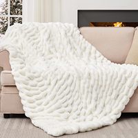 60 x 78 Zoll Luxuriöse Doppelseitige Moderne Weiche Weiße Gerüschte Spandex 50*60 Bubble Kunstfell Kaninchen Wurfdecke