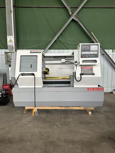 全新低价CK6140卧式数控车床，小型平床设计，西门子控制系统，数字功能，中国制造 - Product Image 2