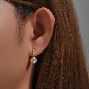 Bijoux fins de luxe, anti-allergiques, argent 925, boucles d'oreilles œil de démon, boucles d'oreilles créoles en diamant blanc et perle pour femmes, port quotidien - Product Image 3