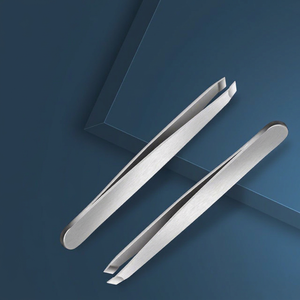 Pinzas para Cejas Modernas de Acero Inoxidable Blackan con Punta Inclinada, Duraderas, para Depilación de Cejas, Herramientas de Maquillaje - Product Image 1