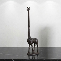Porte-serviettes en papier en fonte de style européen, distributeur de rouleaux de cuisine, sculpture en métal en forme de girafe