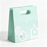 Sacs en papier personnalisés avec poignée creuse, emballage de vente au détail écologique, parfaits pour transporter le maquillage et les cosmétiques