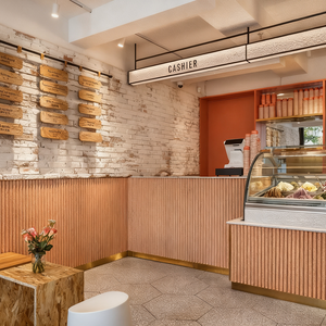 Vetrina per gelato in legno diretta dalla fabbrica, Design d'interni di un negozio di dolci in stile industriale lussuoso - Product Image 2