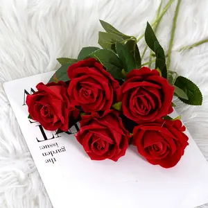 Rosa de veludo vermelho único, rosa de veludo decorativa a granel para casamento