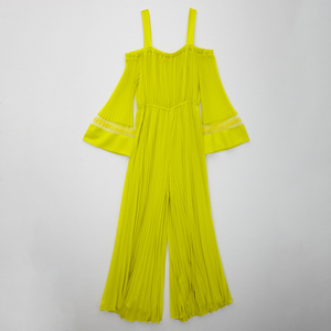 Combinaison Élégante Femme Jaune Vif Épaules Dénudées Plissée Manches Cloche avec Bretelles Jambes Larges pour Soirée - Product Image 1