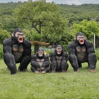 Statue de Famille de Gorilles en Résine Personnalisée, Grande Sculpture d'Animaux Sauvages en Résine pour Parc à Thème et Ornement de Musée