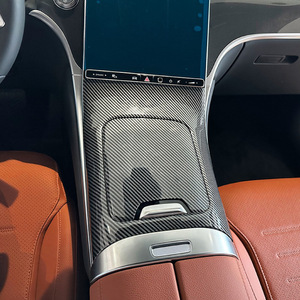 Console centrale Mercedes-Benz GLC-Class, finition noir piano, texture carbone, ABS anti-traces de doigts, 2023, conduite à gauche - Product Image 1