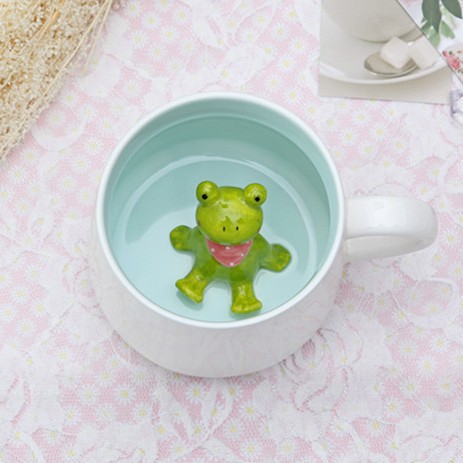 Tasse blanche - petite grenouille