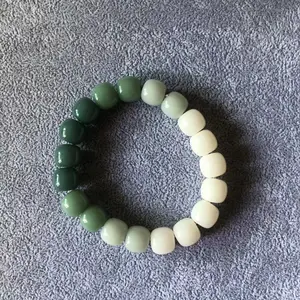 Handheld Mannelijke Vinger Rond Zachte Plaat Explosieve Gradiënt Groene Witte Jade Bodhi Wortel Armband Rozenkrans Met Diamant Hoofdsteen