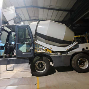 Mezclador automático de hormigón de carga automática de suministro de fábrica mini móvil a buen precio - Product Image 1