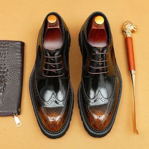 Zapatos de charol europeos de moda para hombre 2025, con punta brillante, suela gruesa ligera, mocasines formales de negocios, transpirables, todo en uno. - Product Image 4