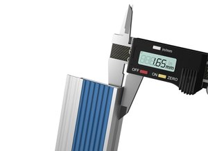 Profilé de marche antidérapant en PVC et alliage d'aluminium au design moderne, <span class=keywords><strong>bande</strong></span> de bordure de marche de haute qualité, épaisseur 5,5 mm, résistant à 66 000 cycles d'usure - Product Image 4