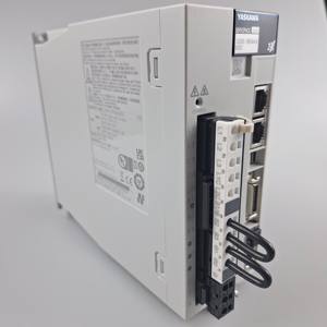 Yas-kawa SGDXS-5R5A40A8002-X (Sigma-X) Servopack Trifásico de 400 V, 5.5 kW / 14.2 A, MECHATROLINK-III/IV, 100 Mbit/s - Product Image 3