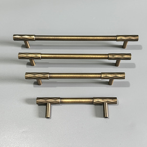 유럽 스타일 현대 미니멀리스트 주방 캐비닛 긴 손잡이 서랍 손잡이 빛 럭셔리 다이아몬드 모양의 양각 침실 드레서 - Product Image 3