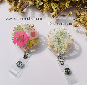 Bobine d'insigne en résine fleur de naissance personnalisée porte-insigne en résine en relief avec nom personnalisé porte-insigne médecin/infirmière - Product Image 6