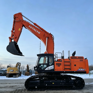 Excavadora de orugas ZX730 de gran tamaño con cazo para roca engrosado para excavación de sobredrenaje en grandes yacimientos abiertos - Product Image 1